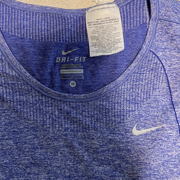 Nike Dri-Fit - Picture 2 of 4